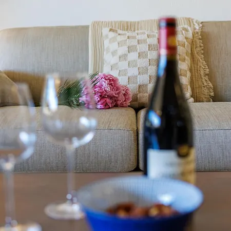 Feel - Cais De Pierlas *