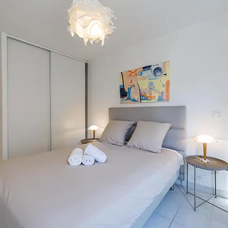 Feel - Cais De Pierlas