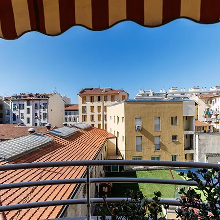 Feel - Cais De Pierlas *