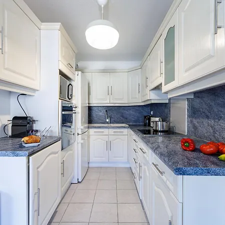 Feel - Cais De Pierlas Ницца