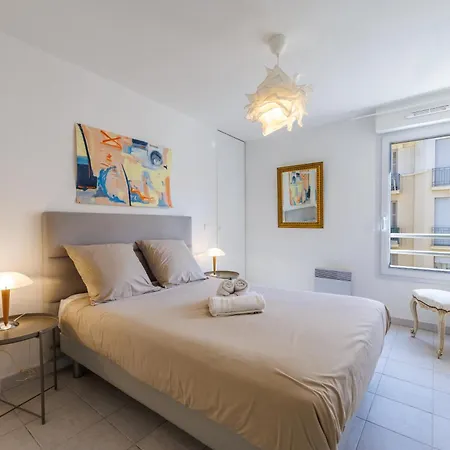 Feel - Cais De Pierlas Nice