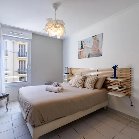 Feel - Cais De Pierlas דירה *