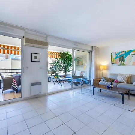 Feel - Cais De Pierlas Appartement *